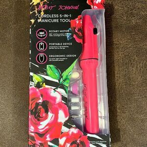 NIB Betsey Johnson manicure tool
